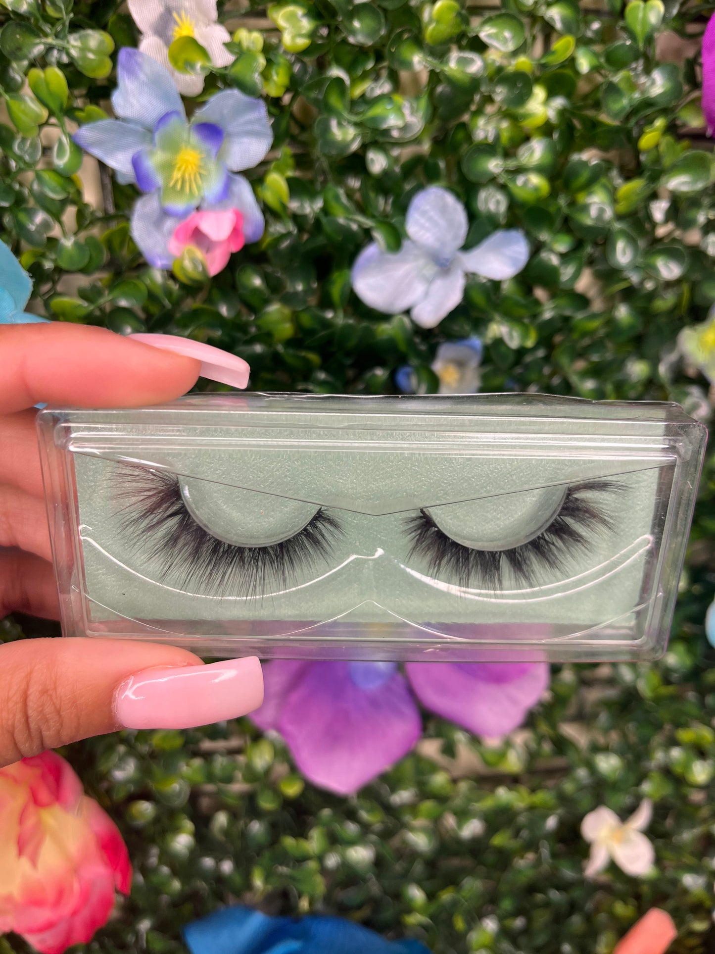 Luxurious Lashes
