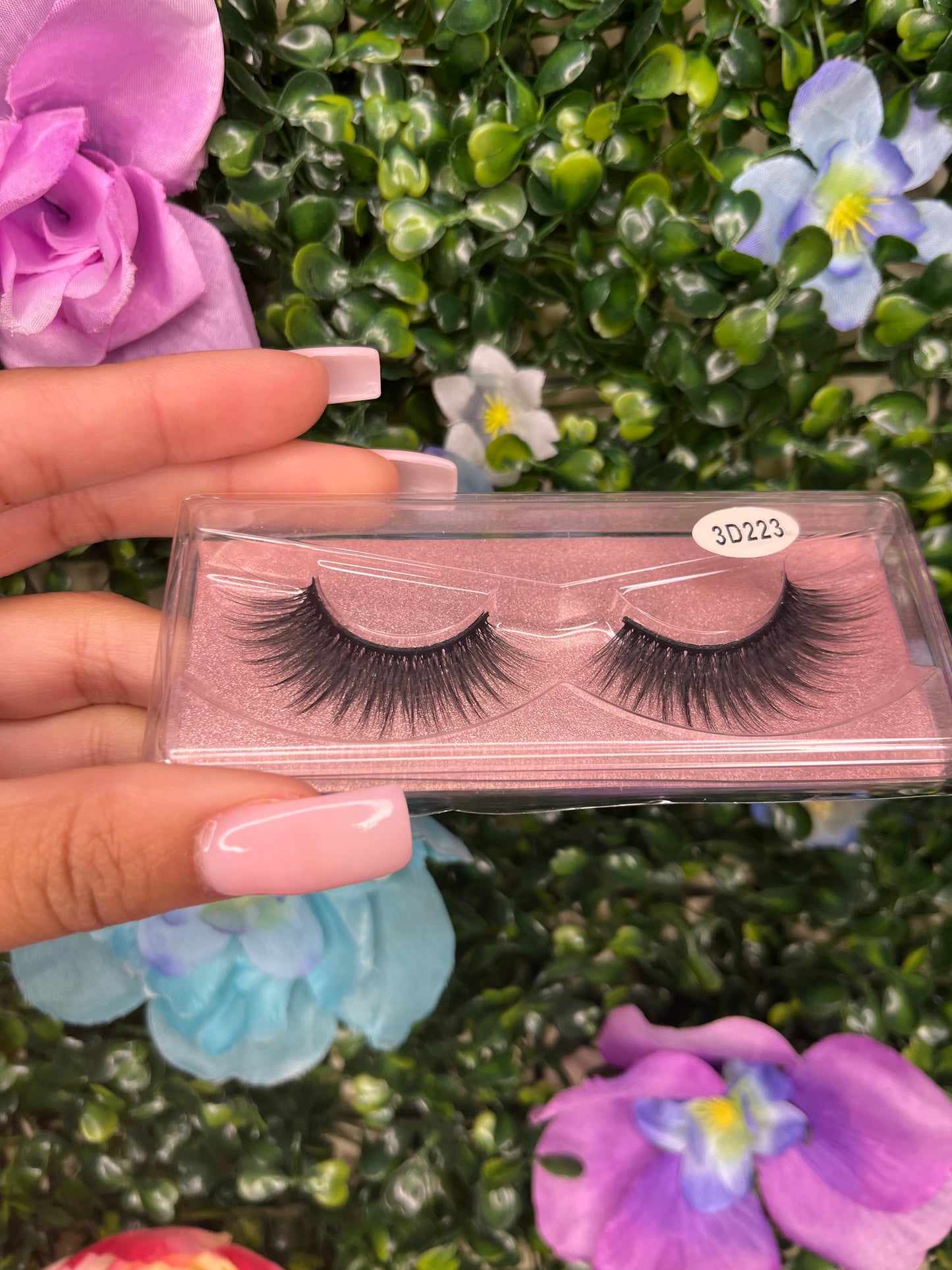Luxurious Lashes